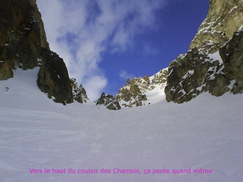 je regarde en haut